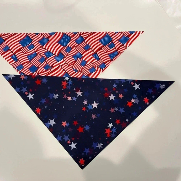 NEW without tag (NWOT) Dog (pet) Bandanna pack of 2 - Picture 1 of 3